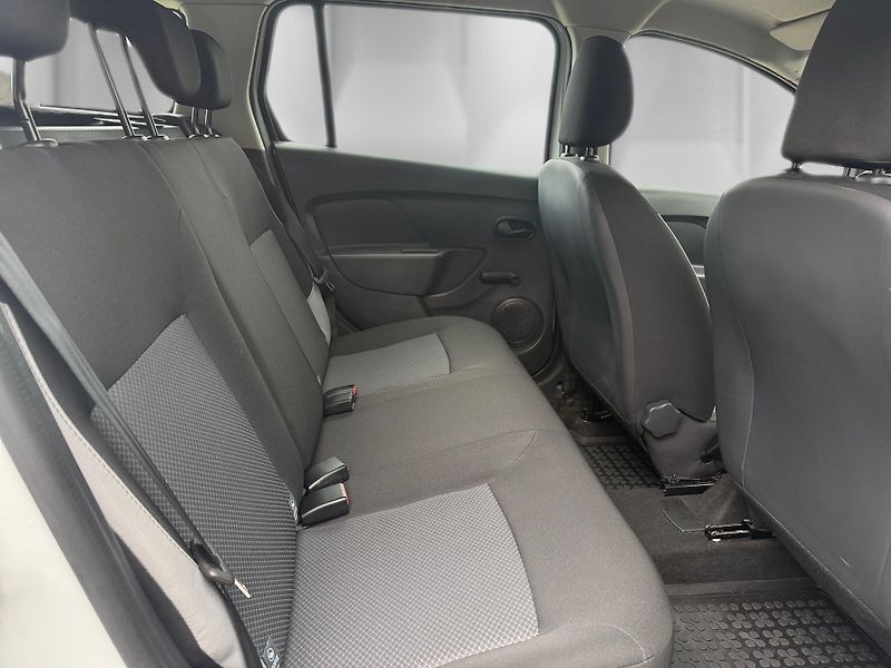 Dacia Logan (2016) 1,2i 54 kW Ambiente 1. maj. - fotka 20 z 24