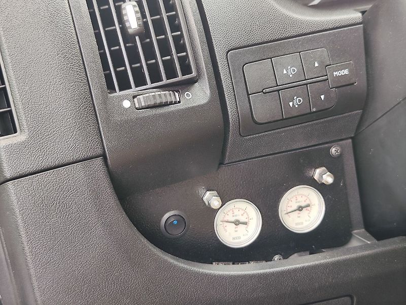 Ostatní 2.2 HDI/96kW D-Line Roadcamp - fotka 24 z 37