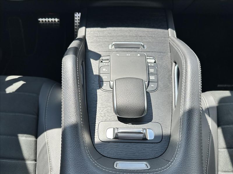 Mercedes-Benz GLE 350de 4MATIC AMG linie - fotka 14 z 14