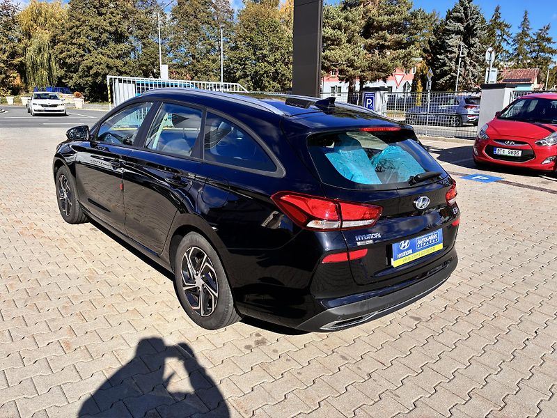 Hyundai i30 1.5DPi 81kW COMFORT ALU        - fotka 5 z 23