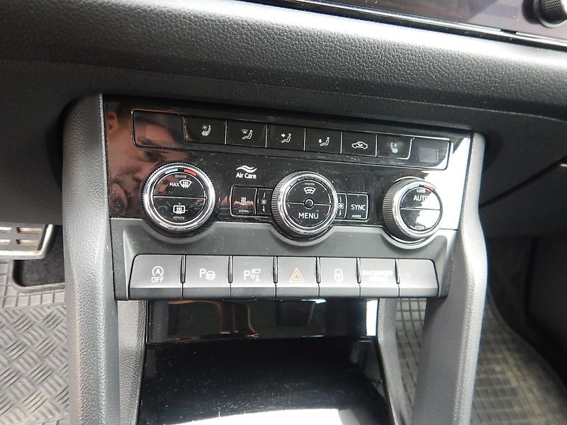Škoda Kodiaq 2.0 TDI, ČR, 4x4, L&K - fotka 23 z 25