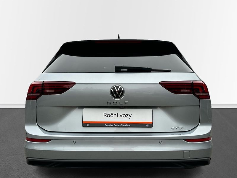 Volkswagen Golf Life 1,5 eTSI 7DSG mHEV - fotka 9 z 29