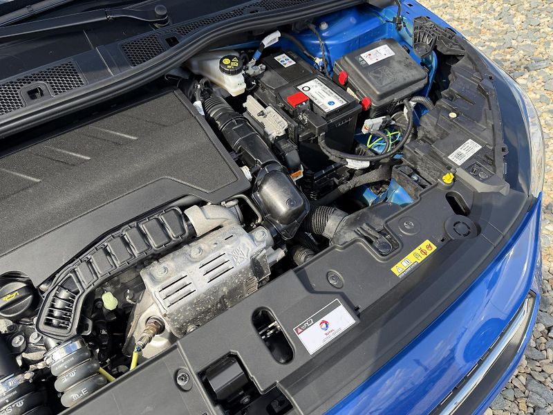 Opel Corsa 1,2T/74kW - Elegance - fotka 58 z 67