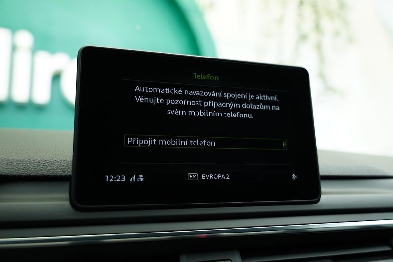 Audi A4 - fotka 19 z 26