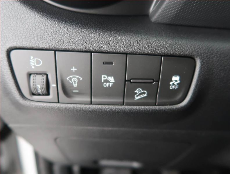 Hyundai Kona (2024) 1.0 T-GDI - fotka 18 z 18