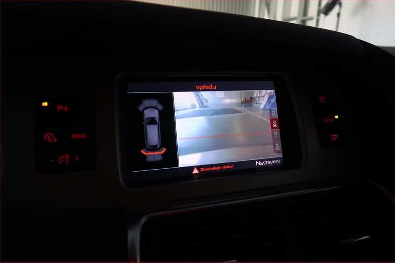 Audi Q7 (2013) S-Line 3.0 TDI, 4X4, Automat - fotka 15 z 26
