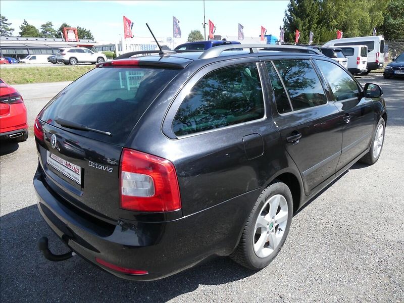 Škoda Octavia 1,4 TSi 90kW po servise, závěs - fotka 8 z 45