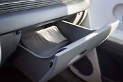 Hyundai má před spolujezdcem šuplík