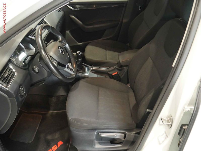 Škoda Octavia (2017) 2.0 TDi, ČR, Navi, LED, AC - fotka 9 z 21