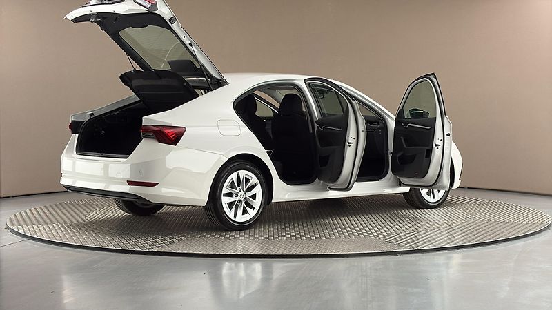 Škoda Octavia 2.0 TDI Style - fotka 6 z 26
