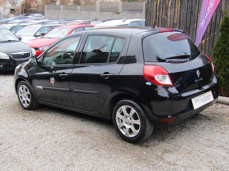 Renault Clio (2013) 1.2i 55kW  ZIMNÍ PNEU - fotka 5 z 34