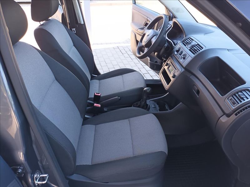 Škoda Fabia 1,4 16V,63KW,KLIMA,PO SERVISU - fotka 23 z 31