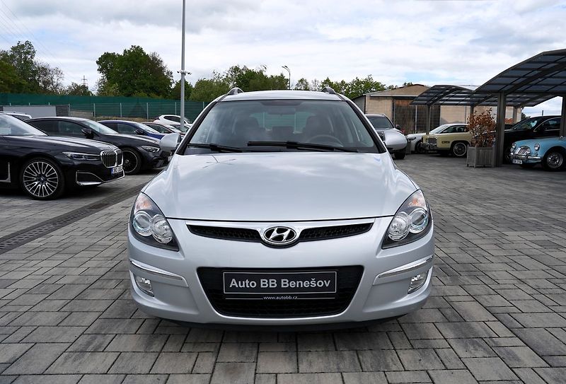Hyundai i30 1.6 CRDI-16V/90 PS/ČR - fotka 1 z 38