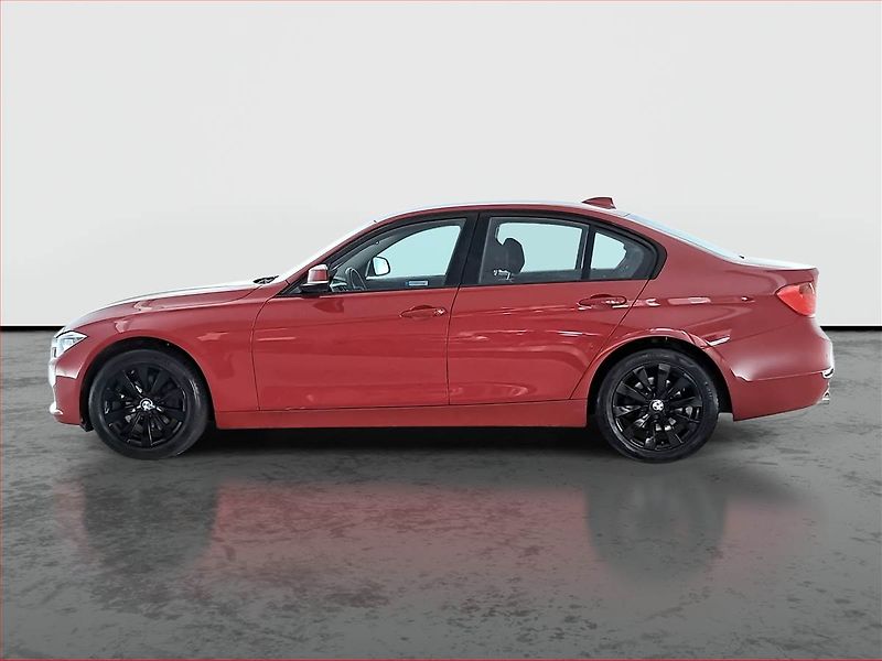 BMW Řada 3 (2014) 318 d, Automat, Navi - fotka 3 z 25