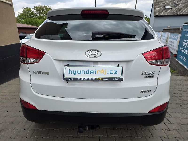 Hyundai ix35 (2012) 2.0-4x4-AUTOMAT-TEMPOMAT - fotka 9 z 18
