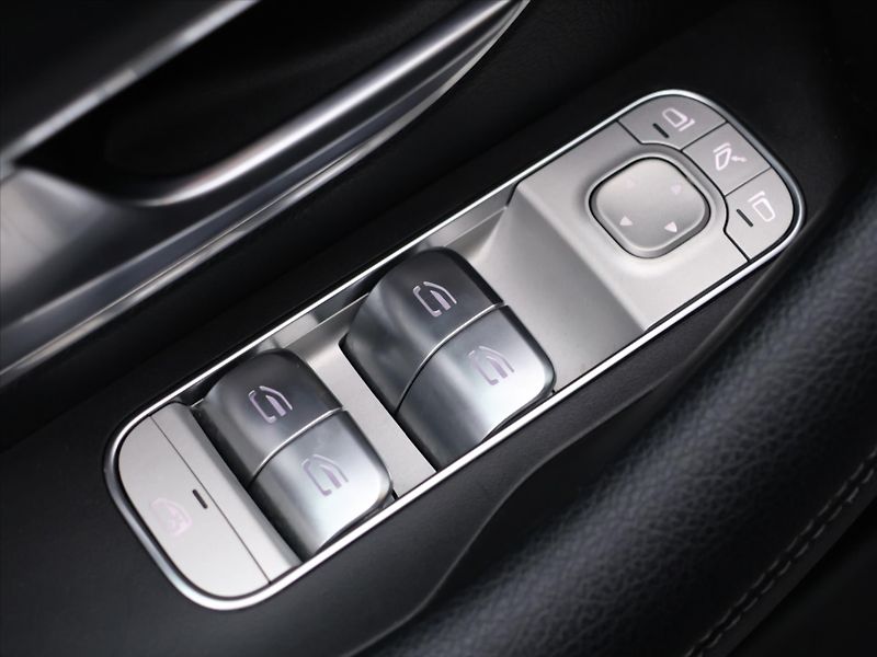 Mercedes-Benz GLS 2,9 400d 4MATIC AMG CZ DPH - fotka 22 z 47