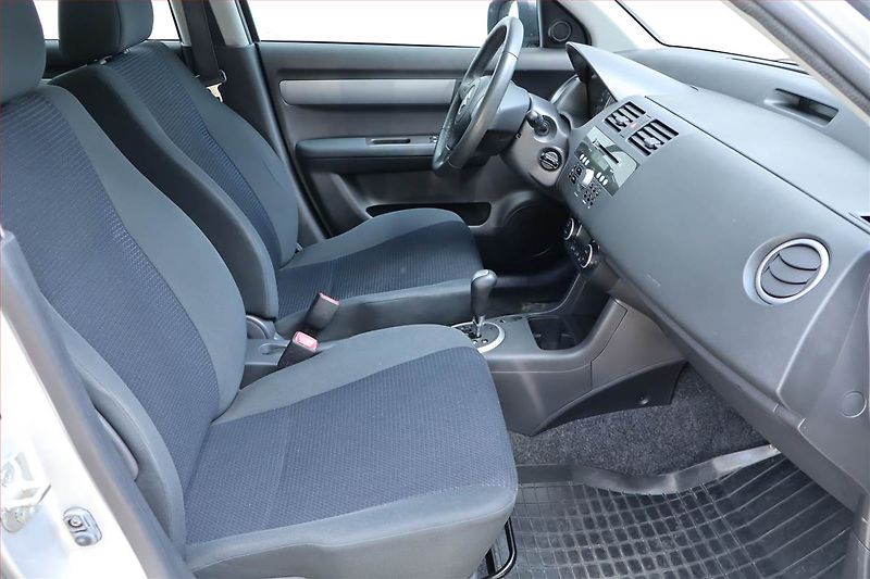 Suzuki Swift (2007) 1.3, Automat, Serv.kniha - fotka 9 z 19