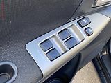 Toyota Corolla Verso (2002) 1.6i, AC, TZ - náhled 11