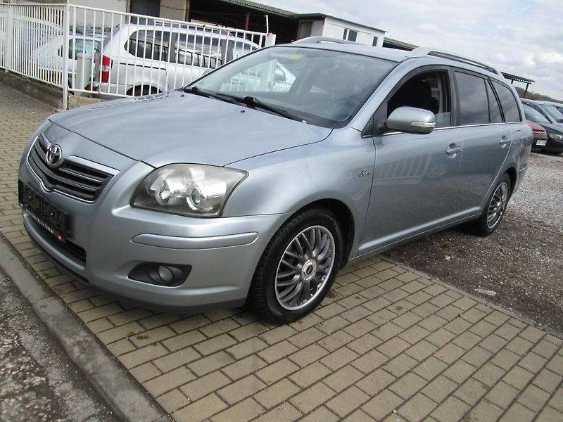 Toyota Avensis (2008) 2,2  130 KW - fotka 4 z 24