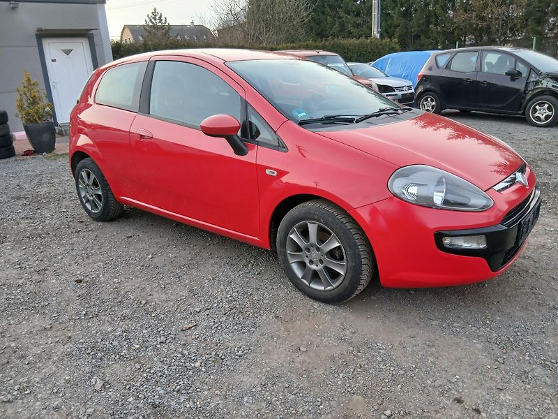 Fiat Punto 1.2i, ALU, klima - fotka 5 z 29