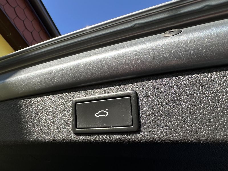 Škoda Superb (2021) KOMBI 2.0TSI/140kW* DSG* - fotka 35 z 39