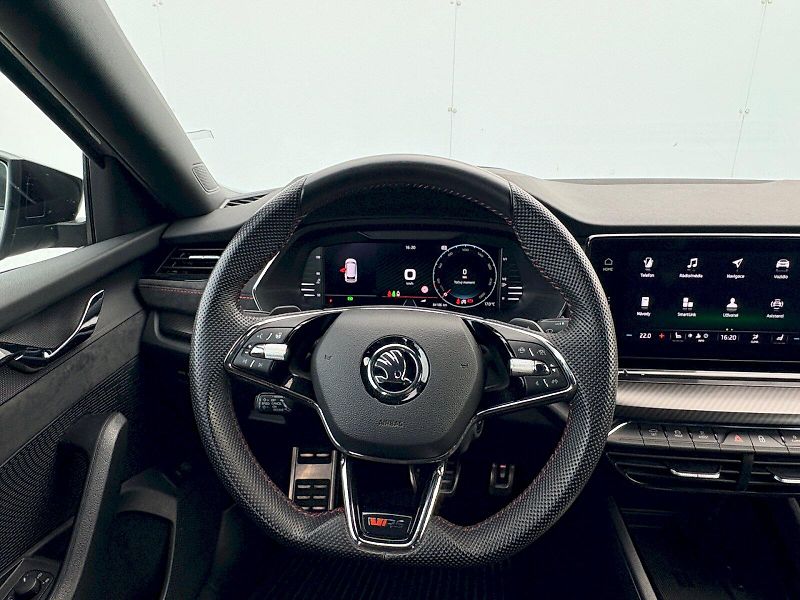 Škoda Octavia (2021) Combi DSG 2.0 TDI / 147kW / RS - fotka 6 z 33