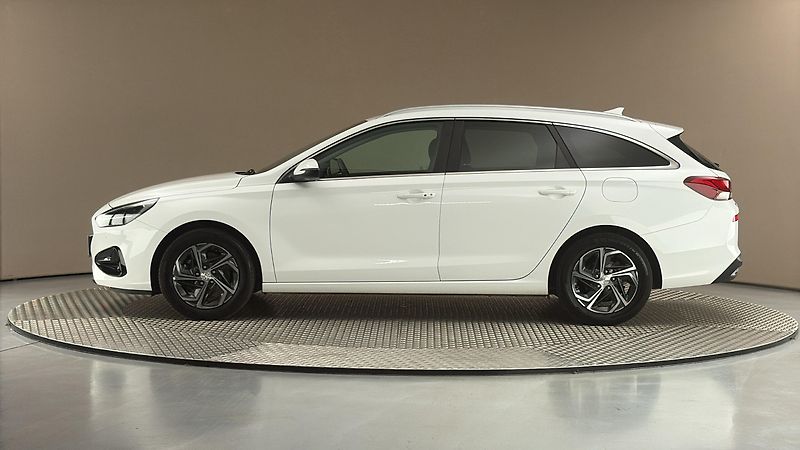 Hyundai i30 1.0 T-GDI Smart Kombi - fotka 4 z 26