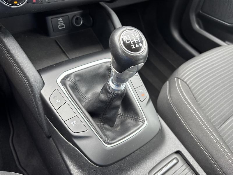 Ford Kuga 1,5 EcoBoost 110kW Titanium - fotka 38 z 39