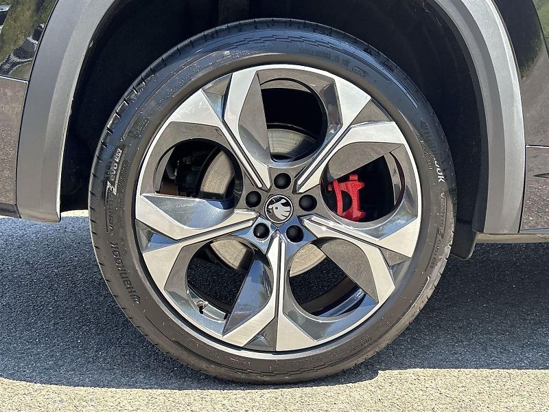 Škoda Kodiaq (2025) 2.0 TSI 4x4 DSG RS - fotka 27 z 30