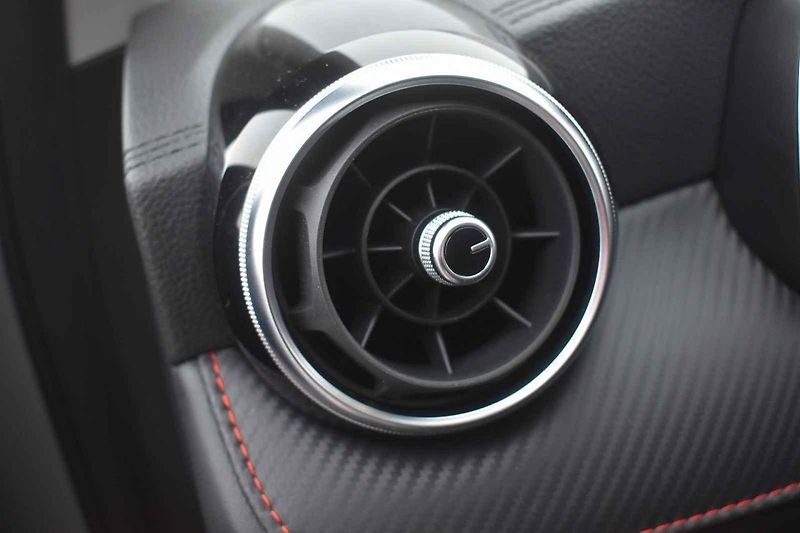 Auto jsem testoval převážně v typicky zimních podmínkách