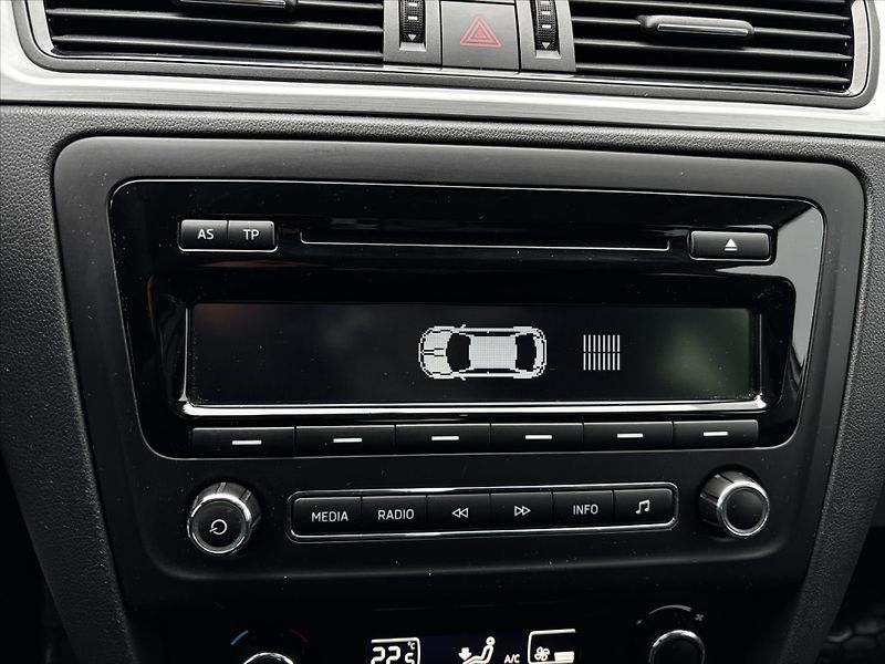 Škoda Rapid 1.2 TSi AUT.KLIMA ČR SERVIS.KN - fotka 15 z 18