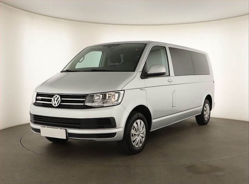 Volkswagen Caravelle (2017) Comfortline 2.0 TDI - fotka 2 z 17