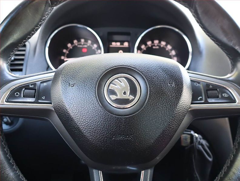 Škoda Yeti (2017) 2.0 TDI, Tempomat - fotka 16 z 17