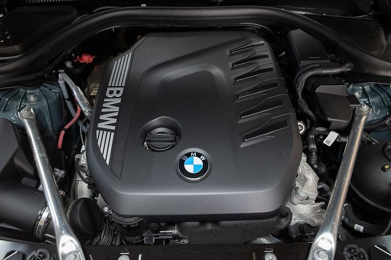 BMW Řada 5 540d xDrive ///M*ZÁRUKA*ČR 1.M - fotka 46 z 51