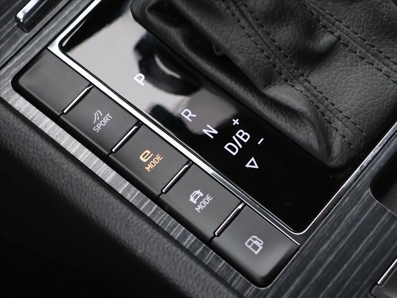 Škoda Superb iV 1,4 TSI 115kW Style DSG CZ - fotka 22 z 30