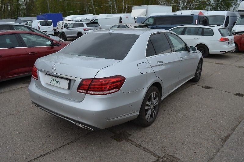 Mercedes-Benz 250 - fotka 16 z 17