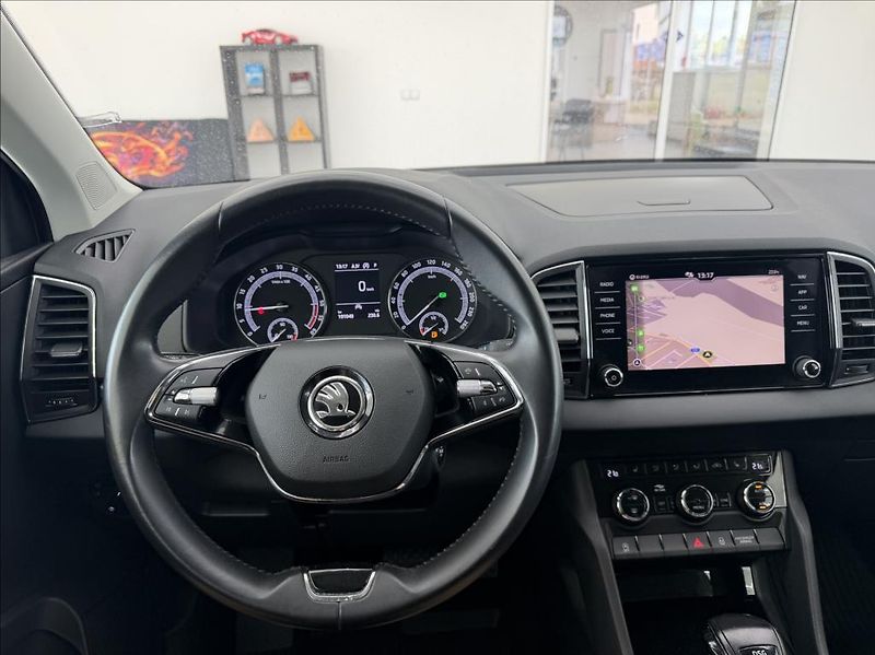 Škoda Karoq 2,0 TDi, DSG,NAVI,TZ,LED - fotka 19 z 28