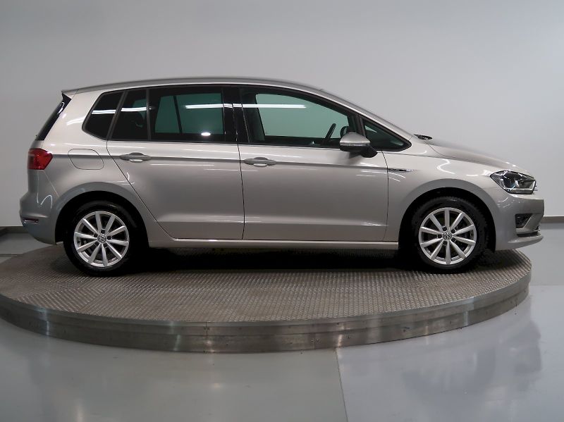 Volkswagen Golf Sportsvan (2016) COMFORTLINE 1.4TSI 92KW DSG - fotka 8 z 36