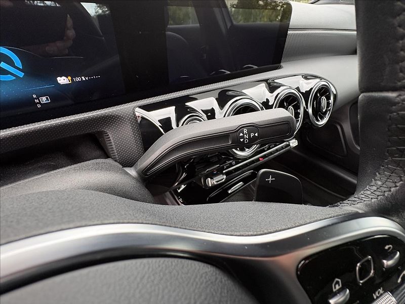 Mercedes-Benz Třídy A 1,3 250e Full Led,Navi,Výhřev - fotka 9 z 43