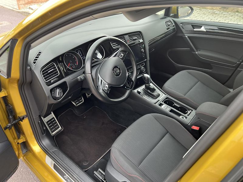 Volkswagen Golf 1.4 TSI, DSG - fotka 8 z 26