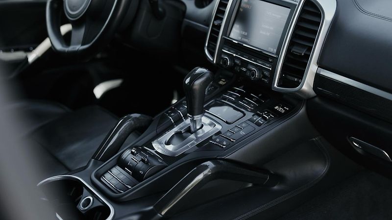 Porsche Cayenne (2011) - fotka 19 z 25