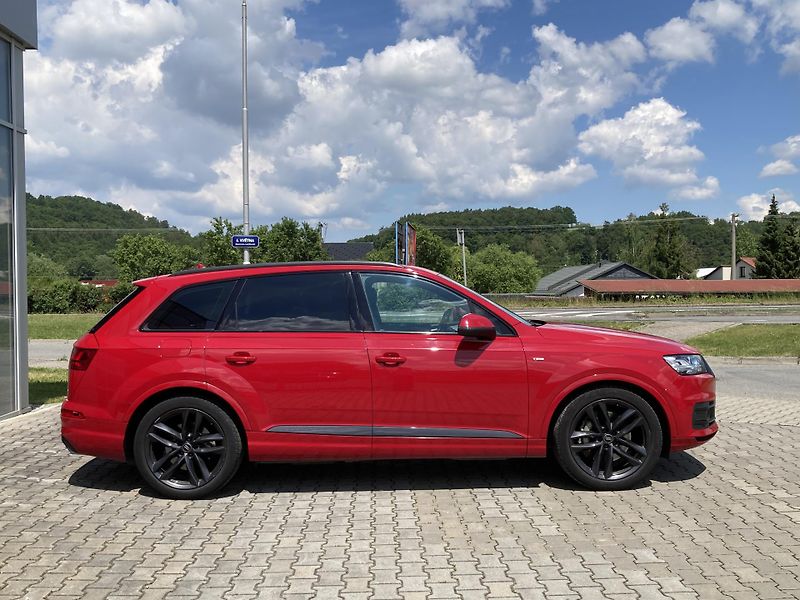 Audi Q7 (2018) 3.0 TDI quat, CZ, 1 maj, 7míst - fotka 6 z 36