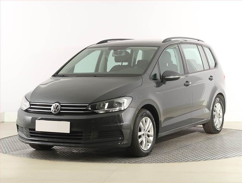 Volkswagen Touran (2016) Comfortline 2.0 TDI, Automat - fotka 2 z 21