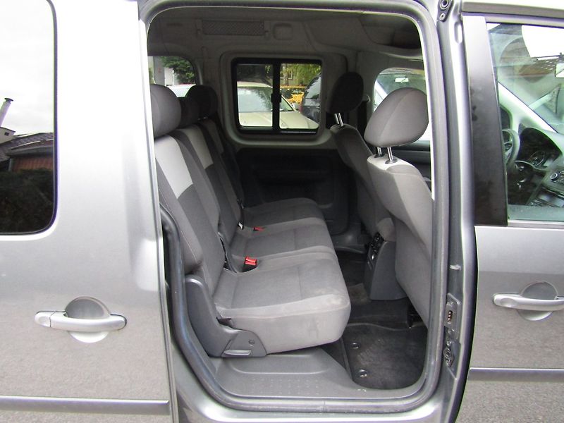 Volkswagen Caddy (2013) 1.6 TDI 75kW  7 MÍST - fotka 24 z 37