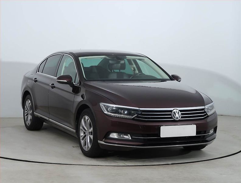 Volkswagen Passat (2016) Highline 2.0 TDI, Automat - fotografie inzerátu