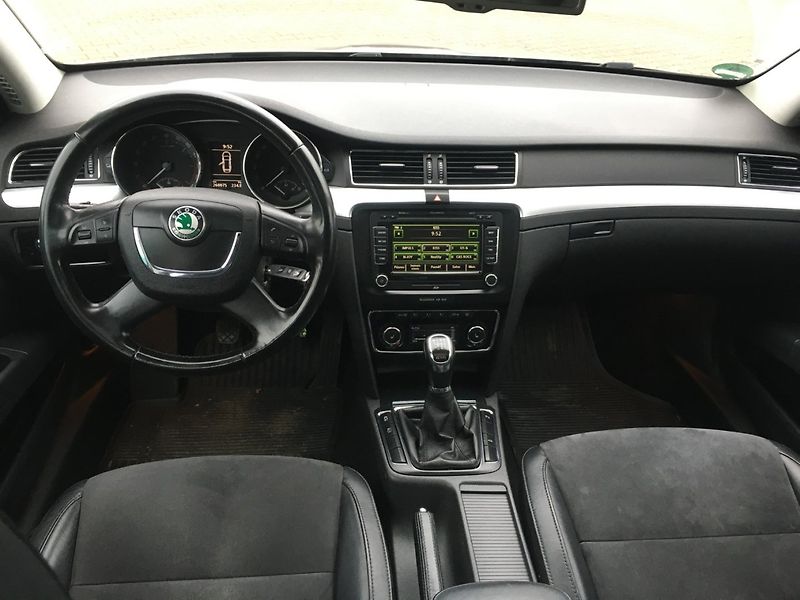 Škoda Superb (2011) II 2.0 TDi 4X4 125 kW - fotka 7 z 34