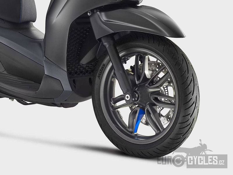 Piaggio Beverly 400 (2026) S Euro 5+ AKCE - fotka 8 z 8