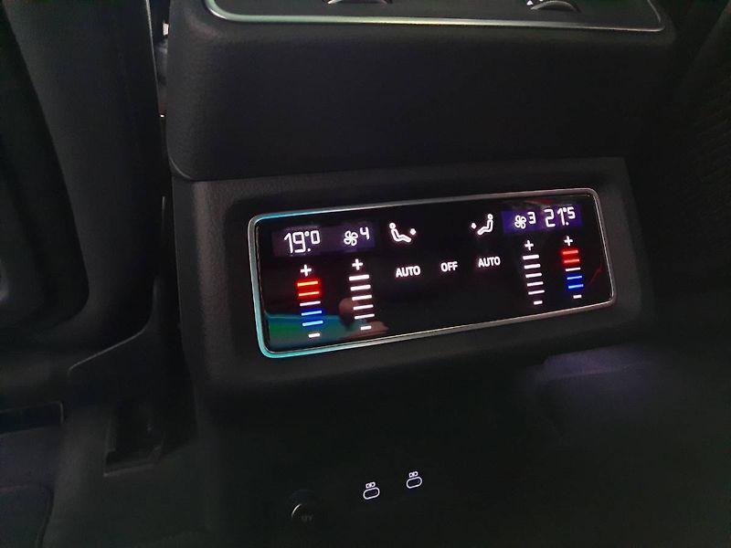 Audi Q8 e-tron (2023) Sportback 55 quattro (300kW/40 - fotka 21 z 29