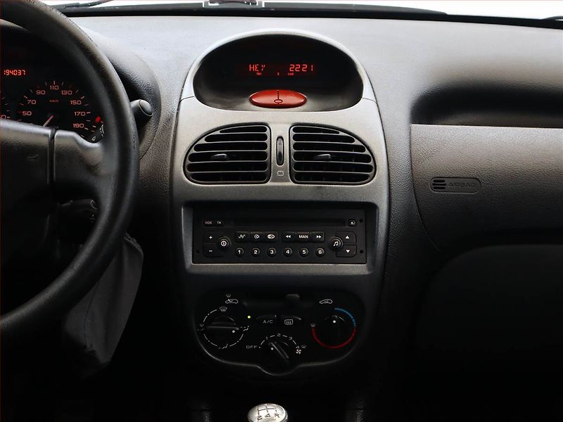 Peugeot 206 (2008) 1.4 HDI, nová STK, Tažné - fotka 9 z 10