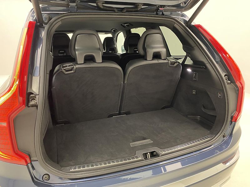 Volvo XC90 B5 AWD INSCRIPTION 7Míst - fotka 32 z 55